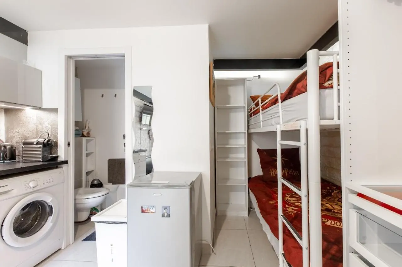 Studio A Paris Et Desinfection Rigoureux Du Logis Διαμέρισμα